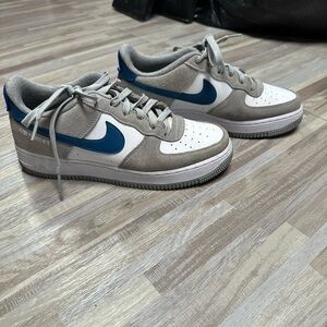 Nike Air Force 1 Low Athletic Club Smoke Grey, white, black